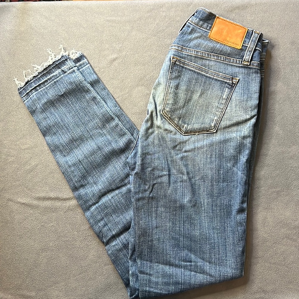 GUC J.Crew 9 inch destroyed high rise toothpick size 26